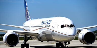 Boeing 787 Dreamliner - United Airlines