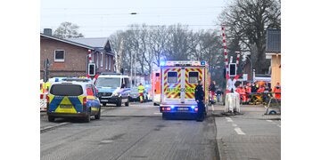 Mehrere Menschen in Zug durch Messerattacke verletzt