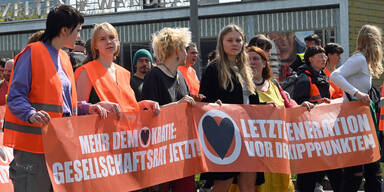 Protest der Gruppe Letzte Generation in Berlin