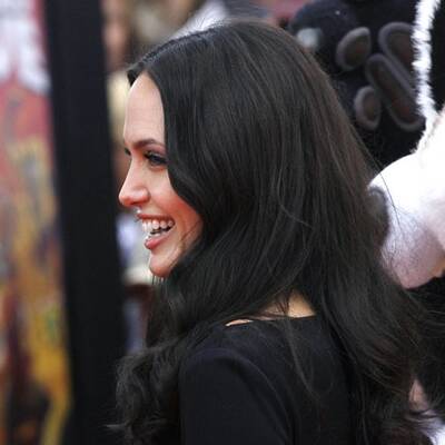 Achtlings-Mami von Jolie besessen?