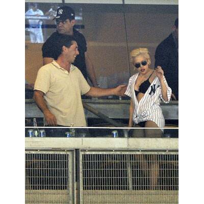 Lady Gaga: In Dessous ins Stadion