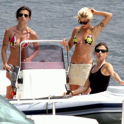 Elisabetta Canalis' Mädelstag am See