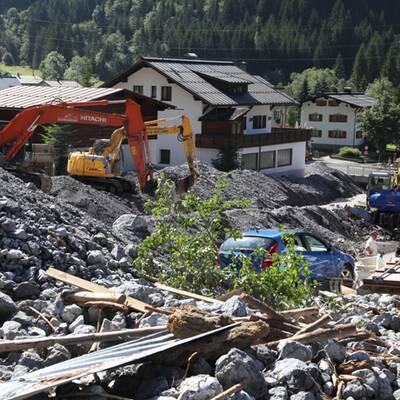 Murenabgänge und Waldbrand in Österreich