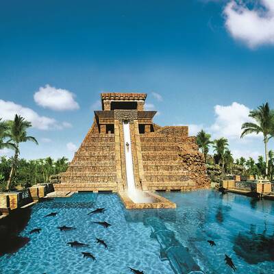 10 Hotels mit tollen Wasserrutschen