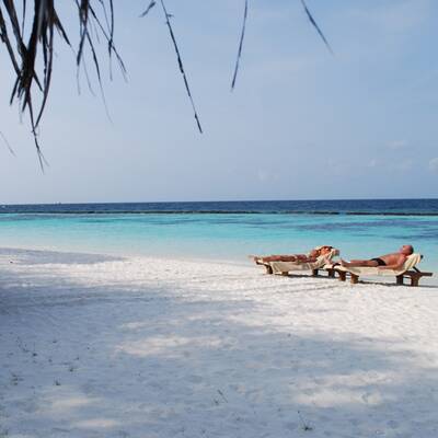 10. Veligandu Island Resort