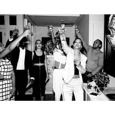 Rihanna feierte wilde Silvester-Fete mit Cara Delevingne