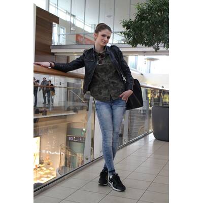 Street-Style Riverside