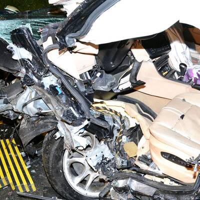 Bilder: Verletzte bei Unfall mit Reh