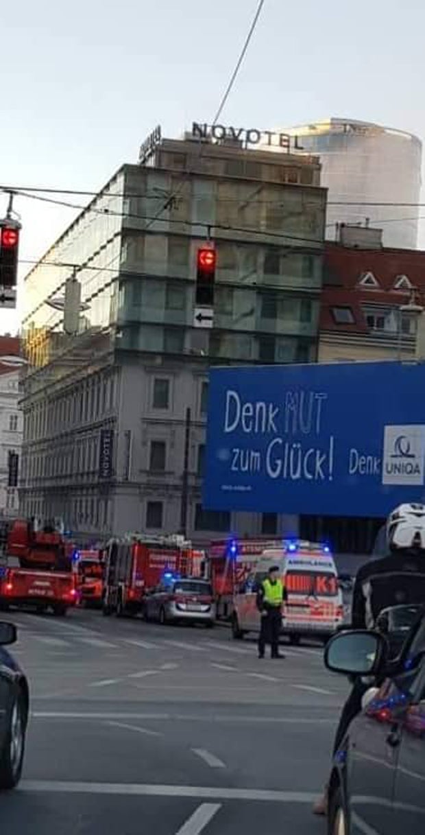 Brand in Hotel in Wien: Gebäude evakuiert