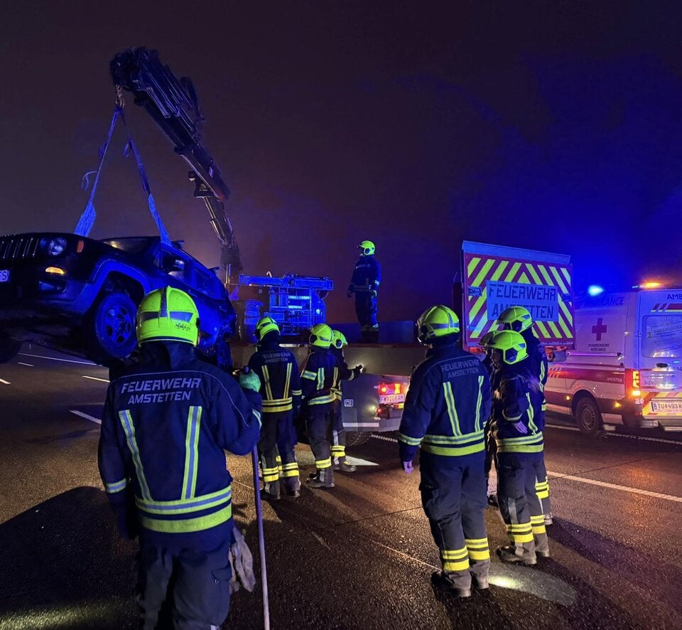 Lenker (71) drehte auf A1-Ausfahrt um und baute Crash