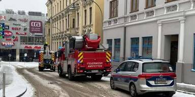 Die freiwillige Feuerwehr Amstetten bek&auml;mpfte die Flammen.