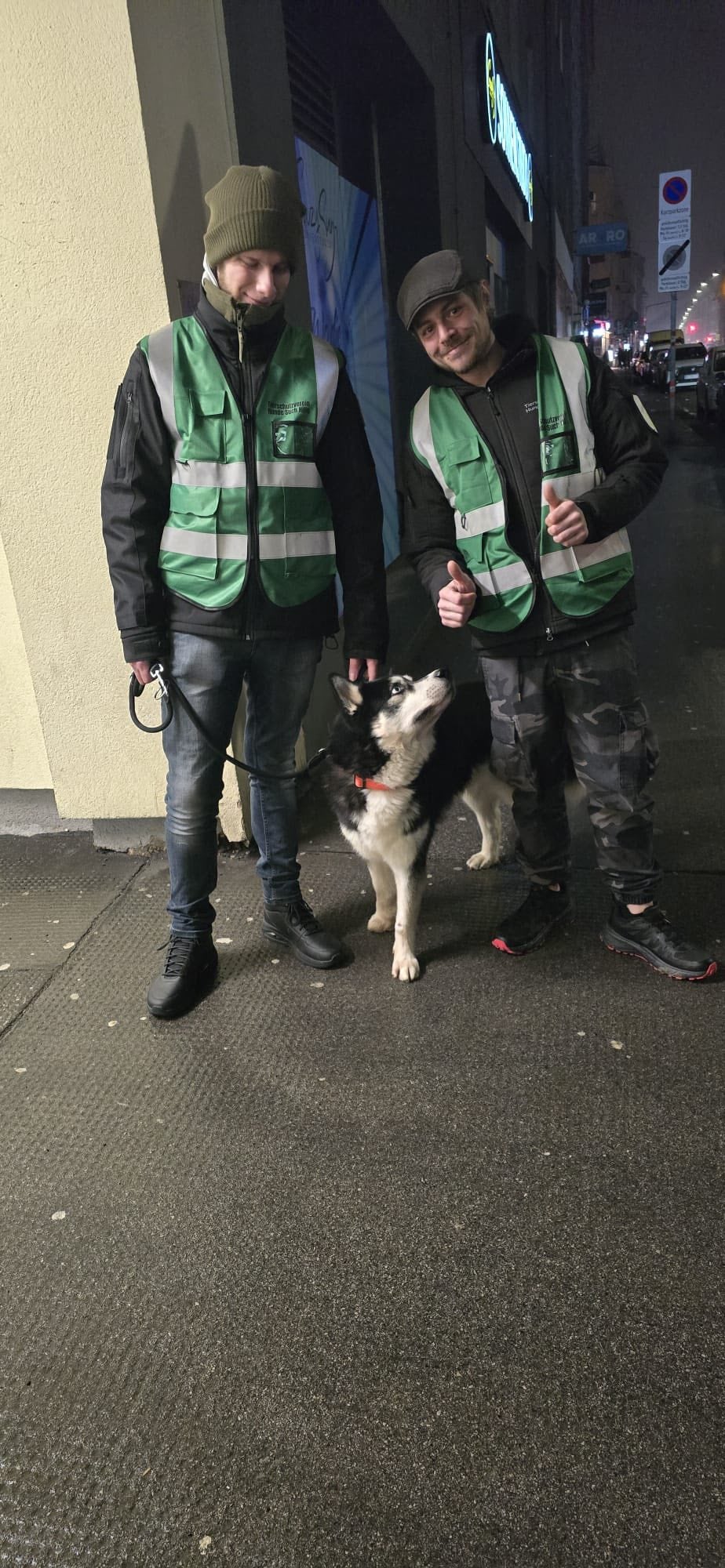 Die Tierschützer retteten den Husky.