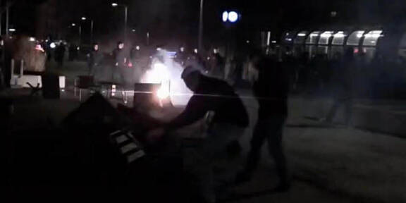 Nach Derby-Schande: Heftige Fan-Ausschreitungen in Favoriten