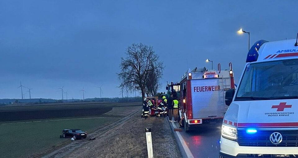 Faschingswagen umgestürzt