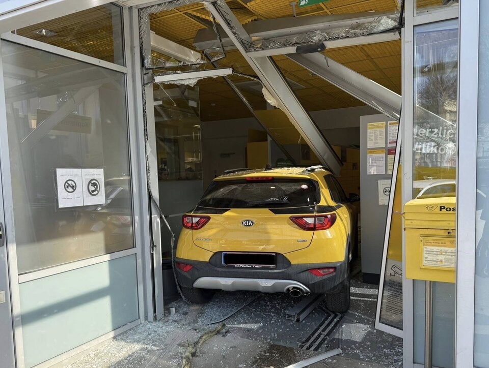 Autio kracht in Postfiliale Klosterneuburg