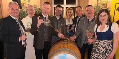 Das war die Stadtweinsegnung in Retz