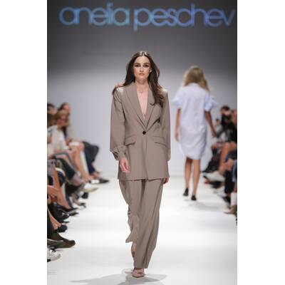 Anelia Peschev Frühling/Sommer 2020 