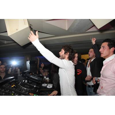 Take-That-Star Howard Donald rockt Passage