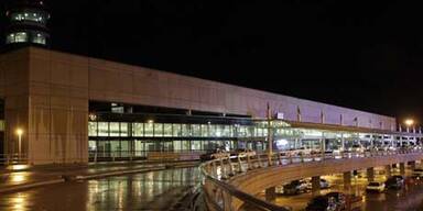 Blitz trifft Flugzeug nach dem Start