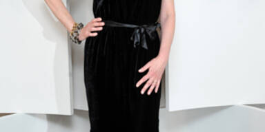 Laetitia Casta mit offenherzigem Outfit