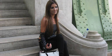 Kleine Löwin trifft König Karl