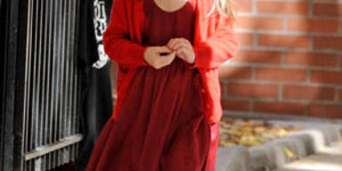 Suri Cruise trägt weiter High Heels