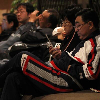 Japaner flüchten vor dem Beben ins Freie