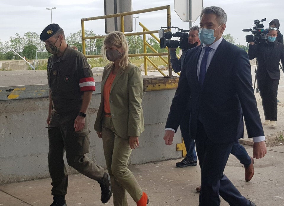 Tanner & Nehammer besuchen Grenzübergang