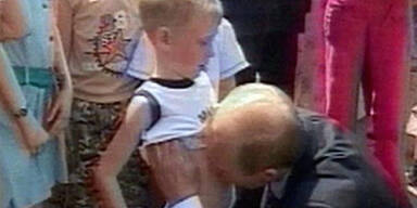 Putin-Kuss l&ouml;ste P&auml;dophilen-Ger&uuml;chte aus