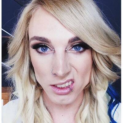 Transgender-Model Courtney Demone