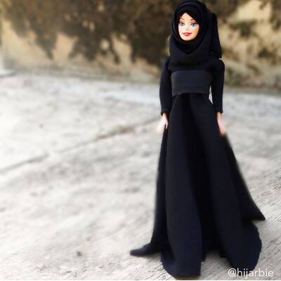 Kopftuch-Barbie erobert das Internet