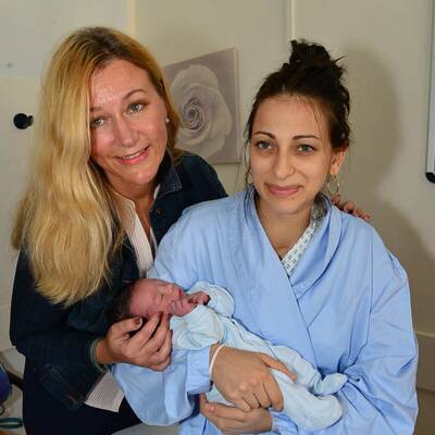 Die Bilder der Polizei-Geburtshelfer