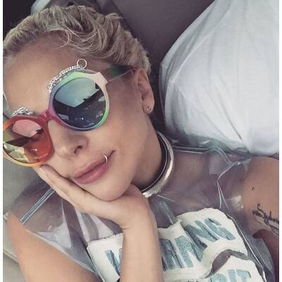 Lady Gaga: Glitzeraugenbrauen