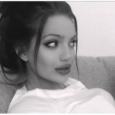 Chelsea Marr sieht aus wie Angelina Jolie!