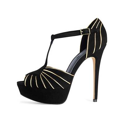 Erster Blick auf Madonnas Schuh-Kollektion die ab jetzt bei Selfirdges erhältlich ist 