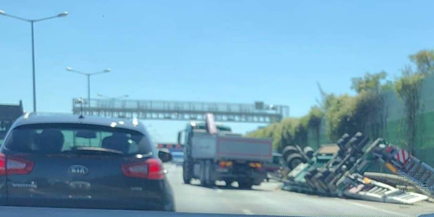 Stau-Chaos nach Lkw-Unfall auf Süd-Autobahn