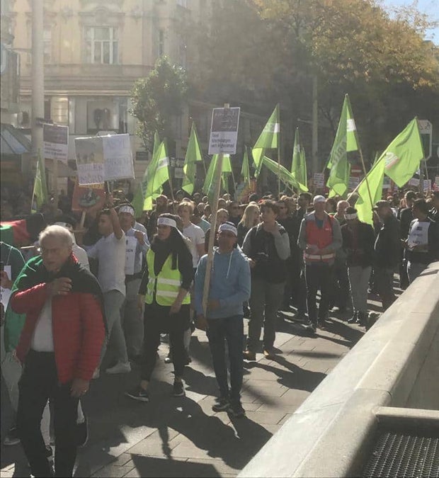 Demos sorgen für totales Verkehrs-Chaos in Wien
