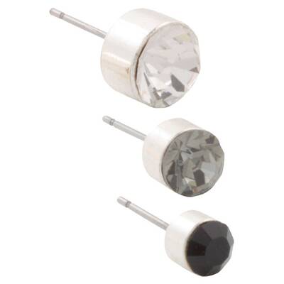 Feines Funkeln am Ohr