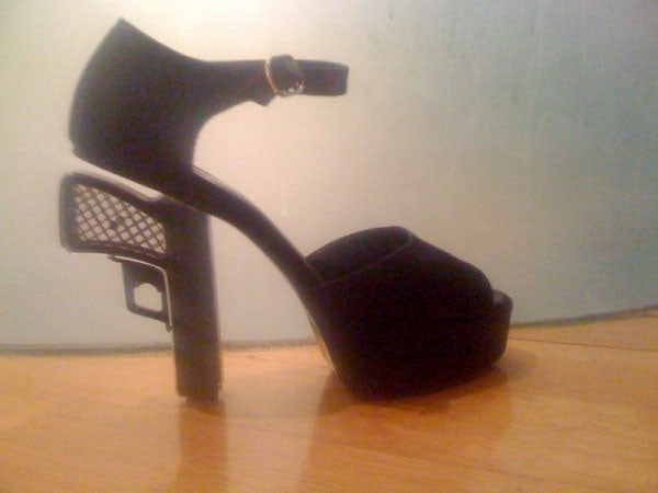 Tara Palmer-Tomkinson: Waffenschuh von Chanel