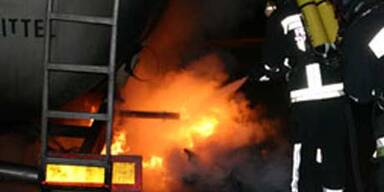 Großeinsatz - LKW auf B19 in Flammen