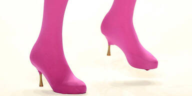 Schuhe werden bald unter den Str&uuml;mpfen getragen