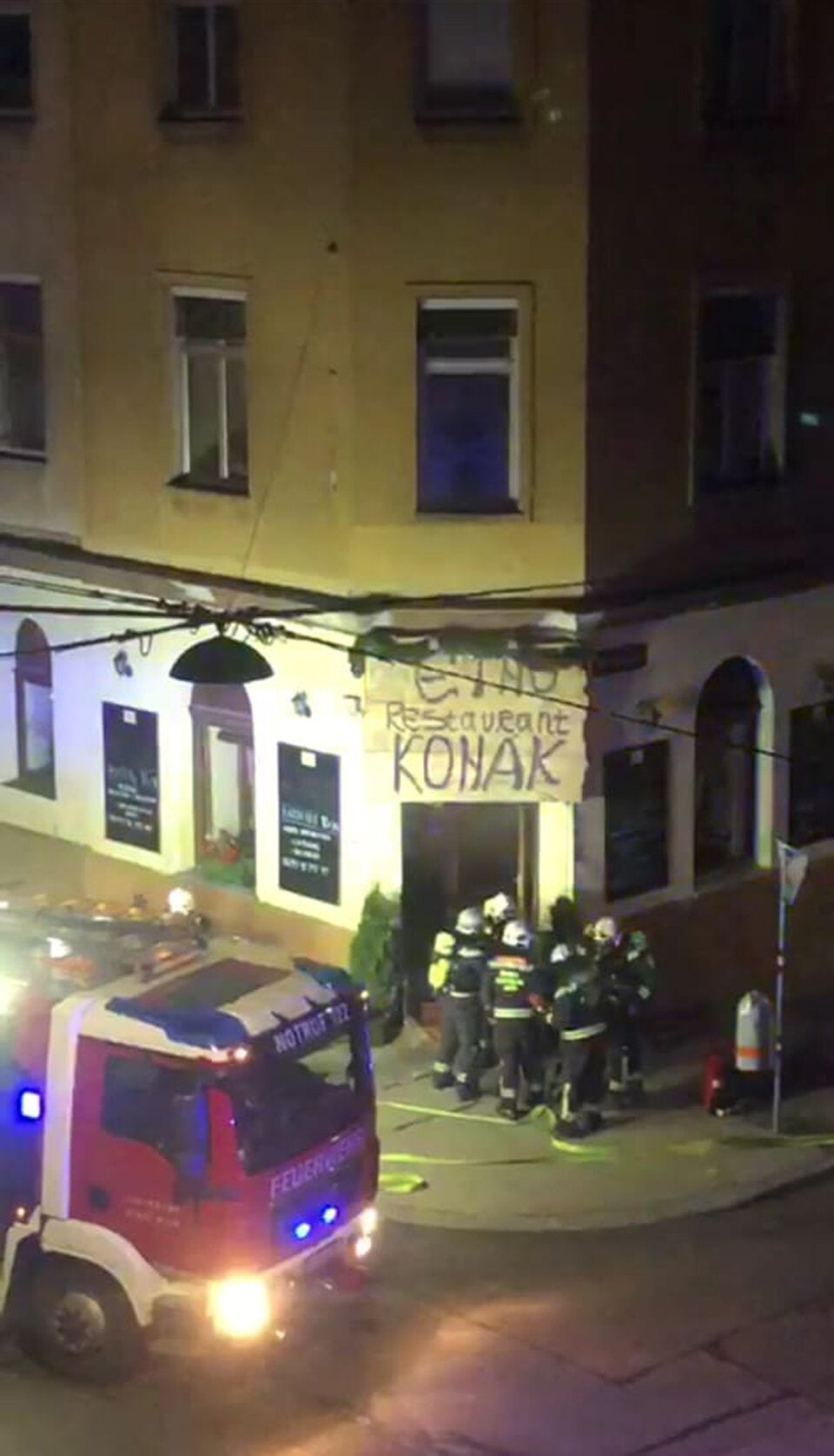 Brand in Grill-Lokal: Feuerwehr-Einsatz in Wien