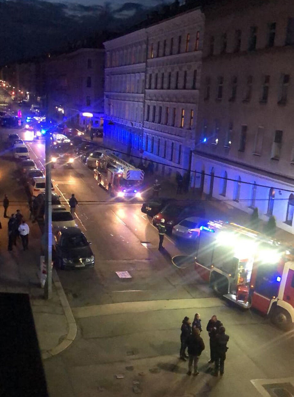 Brand in Grill-Lokal: Feuerwehr-Einsatz in Wien