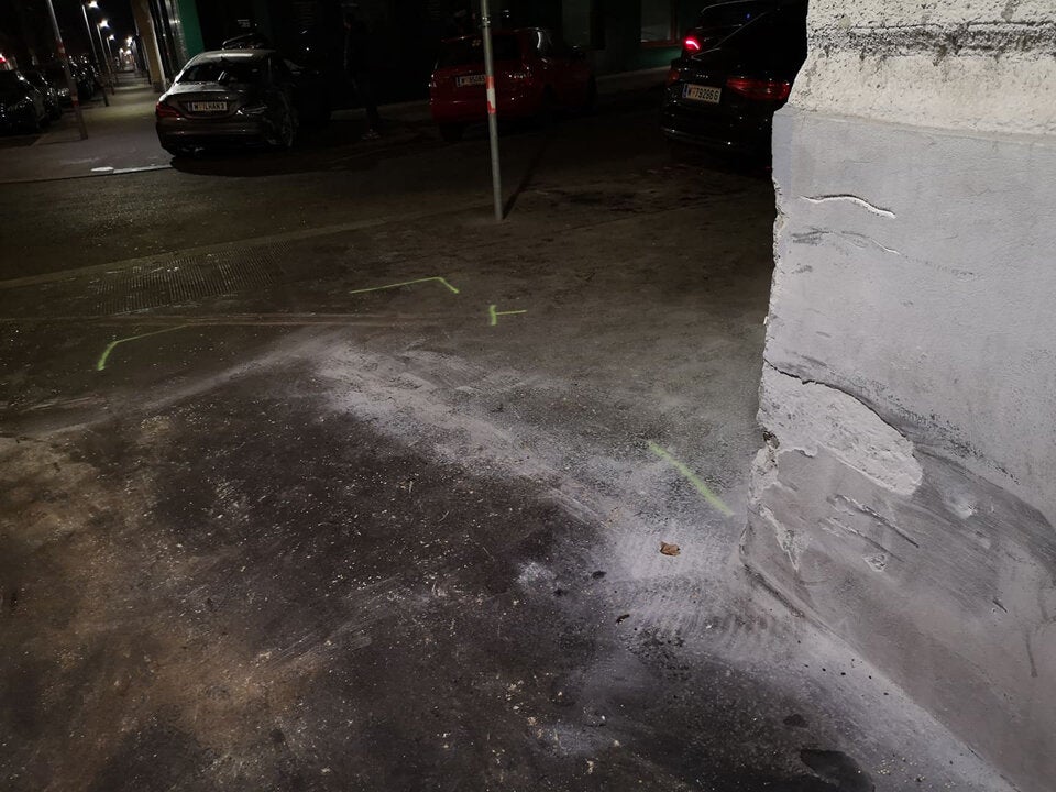 Zivil-Polizei crasht mit Mercedes: Mehrere Verletzte