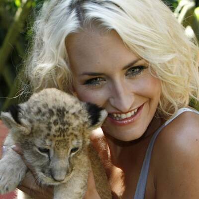 Sarah Connor tauft Löwenbabies