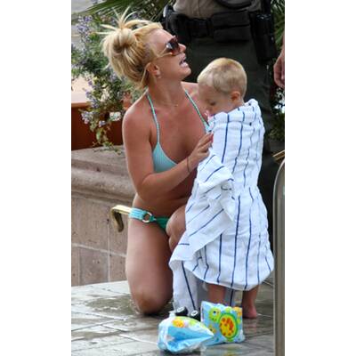 Britney Spears badet mit ihren Kids