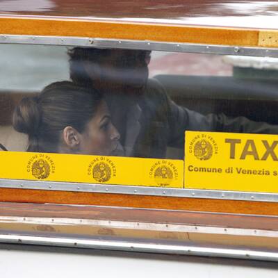 Eva Mendes verzaubert: Stars in Venedig