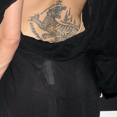 Angelina Jolie: Sexy in Japan