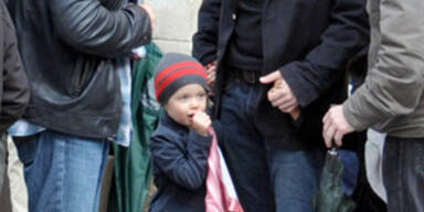 Brangelina: Sie dreht Film, er hütet Kids