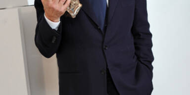 Laetitia Casta mit offenherzigem Outfit